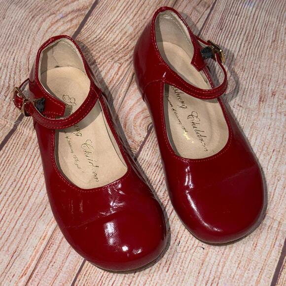 Strasburg Other - Strasburg Children Red Patent Leather Mary Jane Shoes Size 8